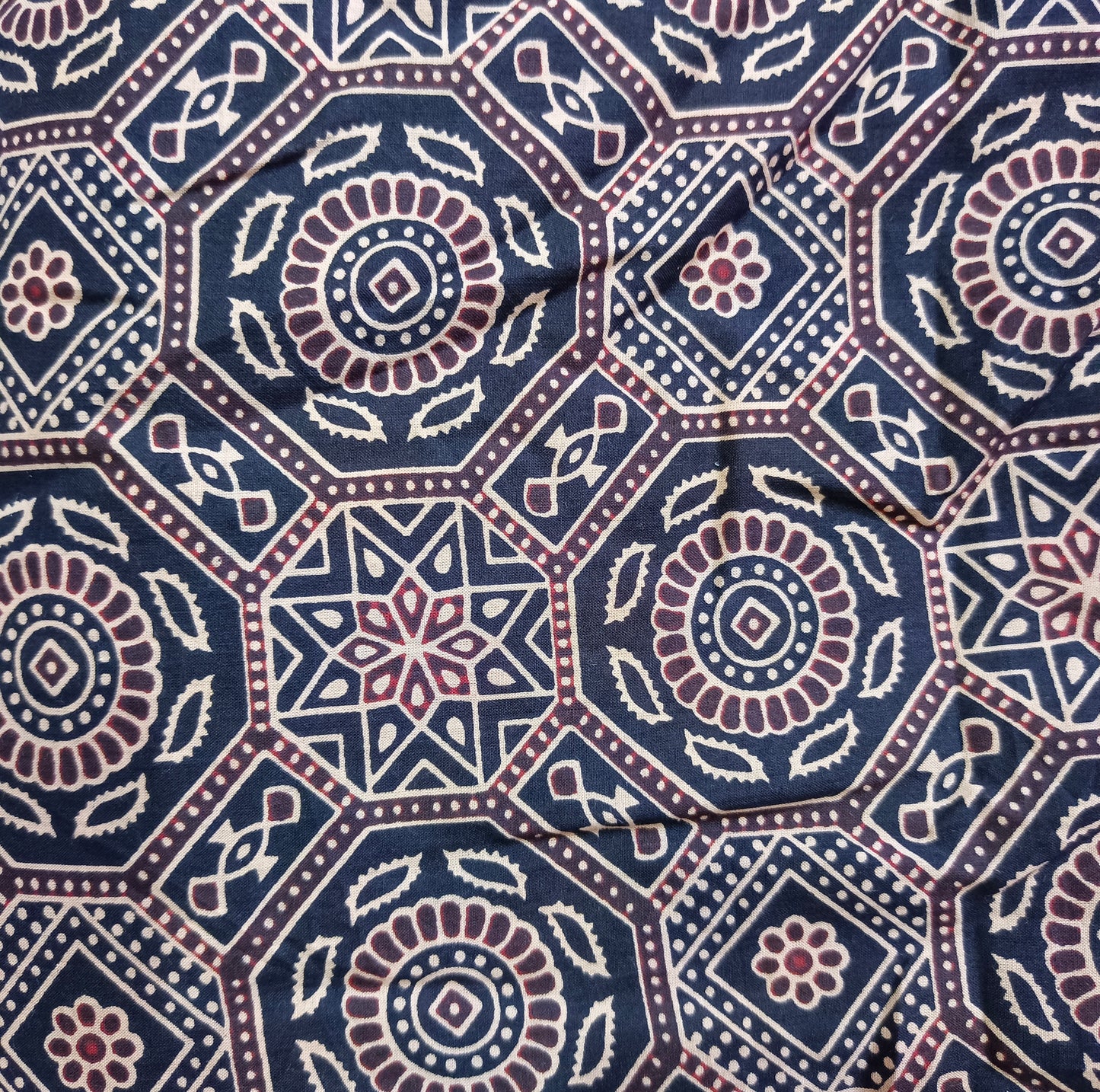 Short top , v neck , cotton printed fabric & 1 scrunchie free