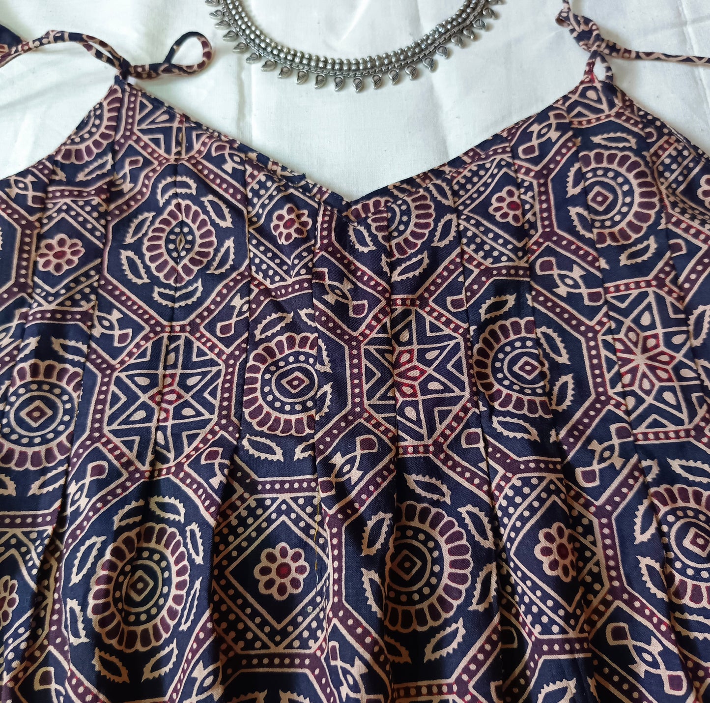 Samesu cotton sleeveless top + 1scrunchie