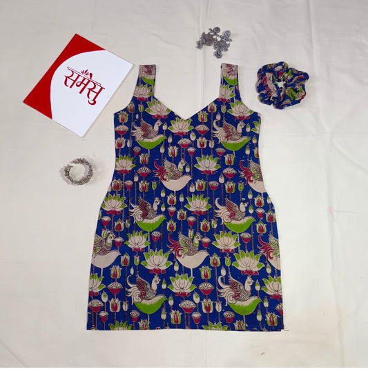 Samesu short kurti, sleeveless, 1scrunchie free