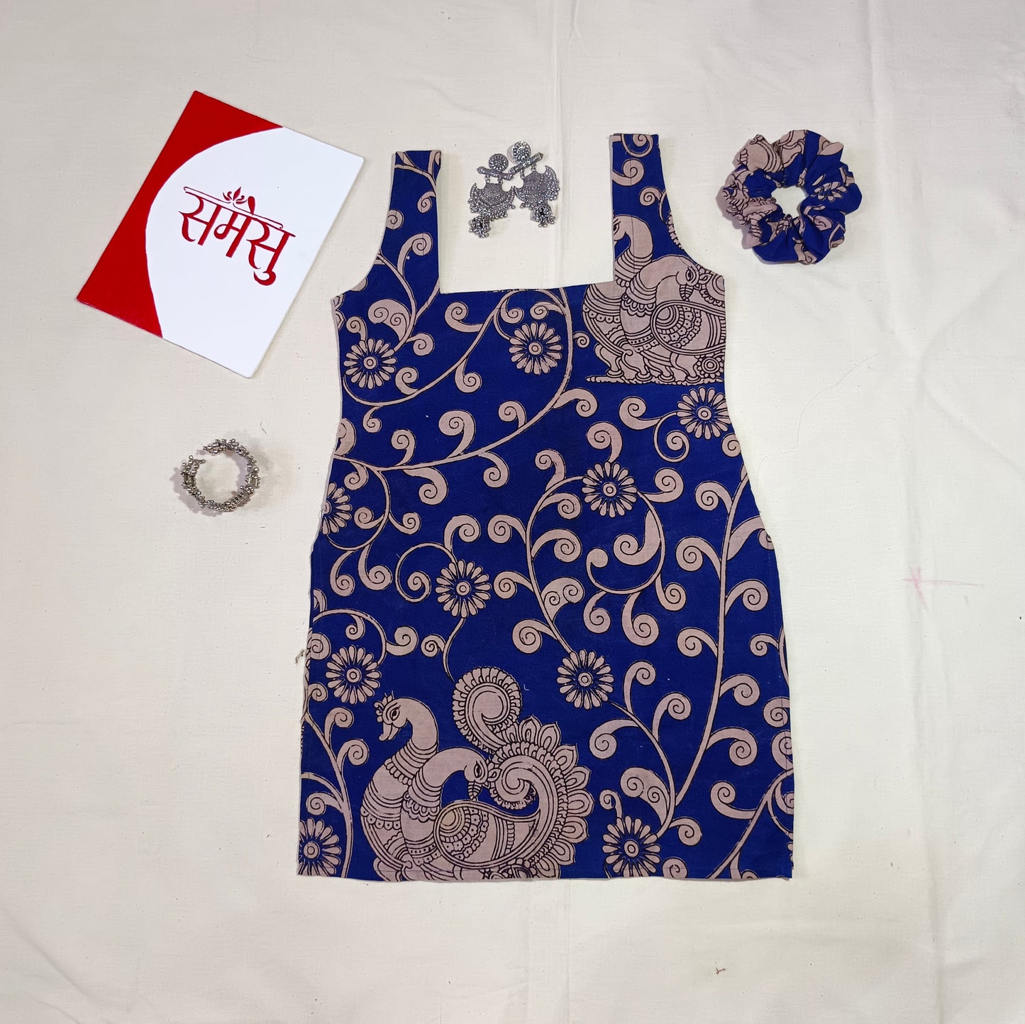 Samesu short kurti, sleeveless, 1scrunchie free