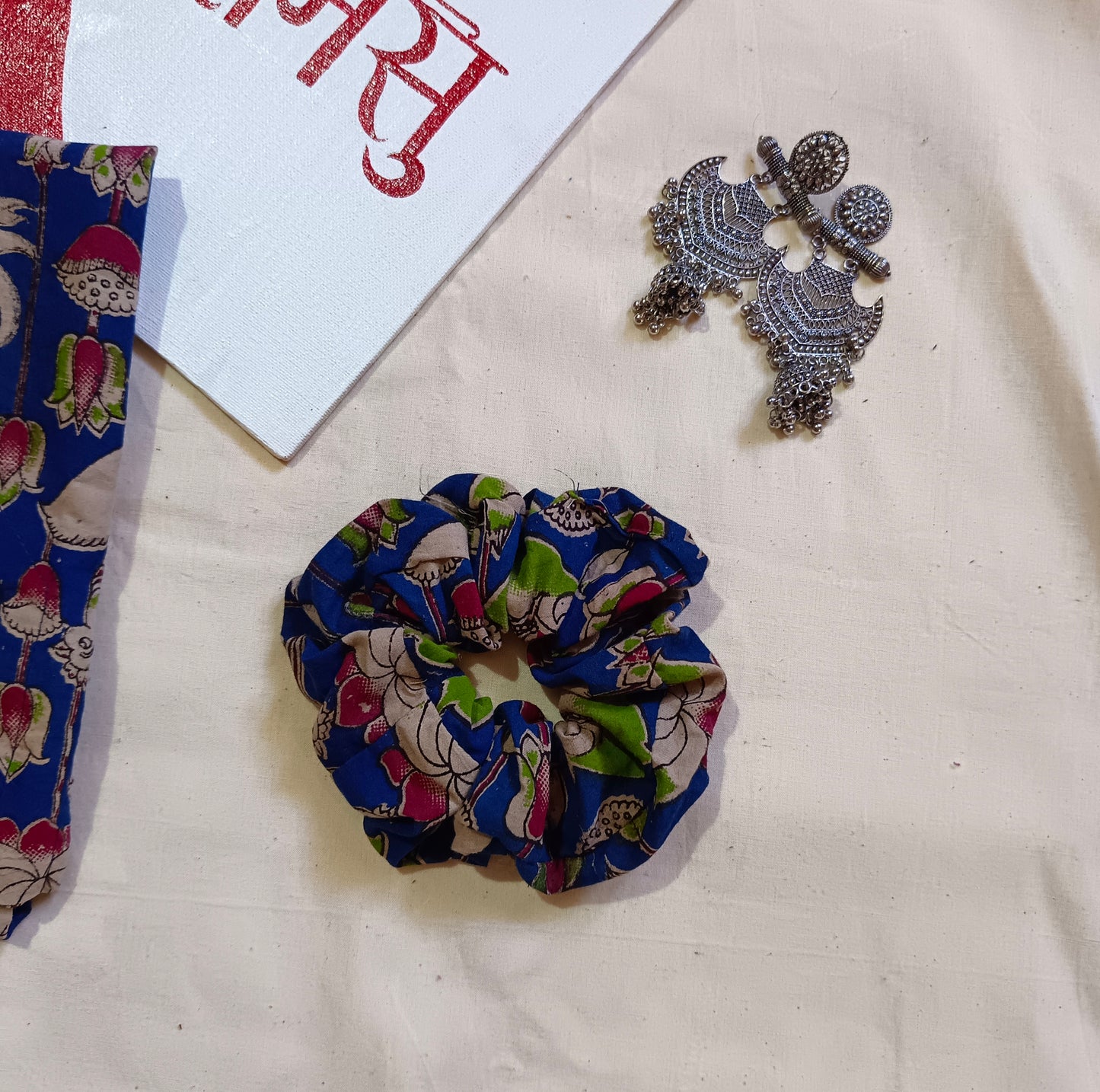 Samesu short kurti, sleeveless, 1scrunchie free