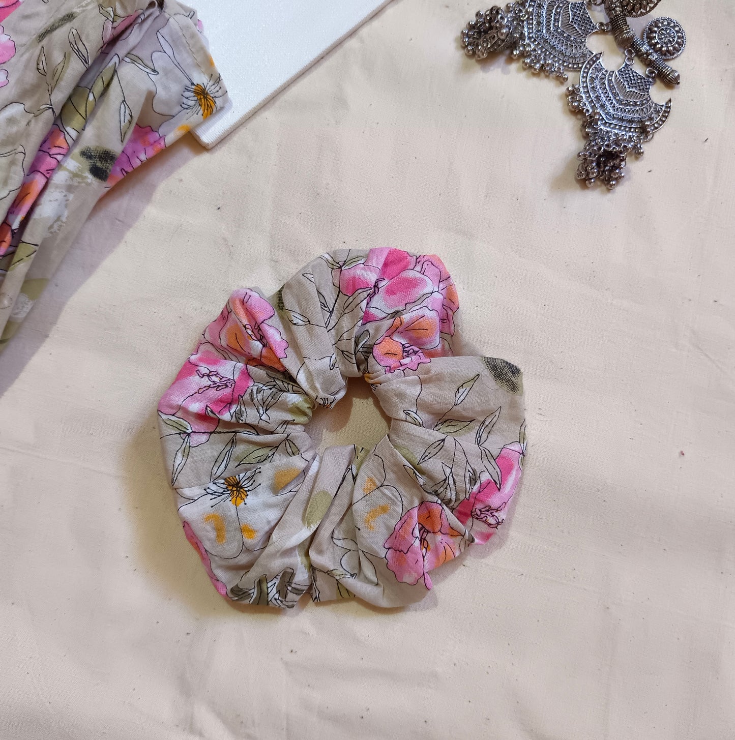 Short top with long sleeve , cotton fabric & 1 scrunchie free